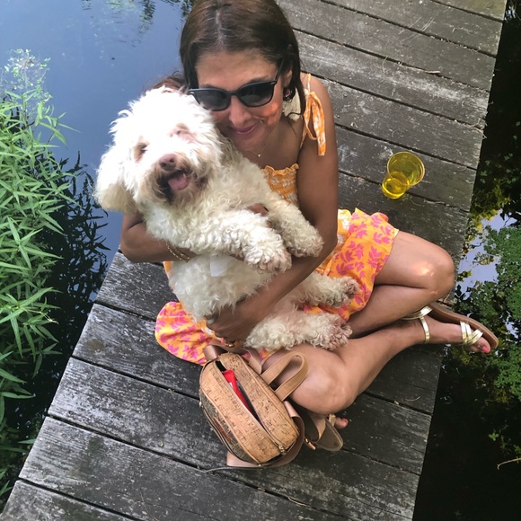 Meet your Posher, Lara - Picture 1 of 4